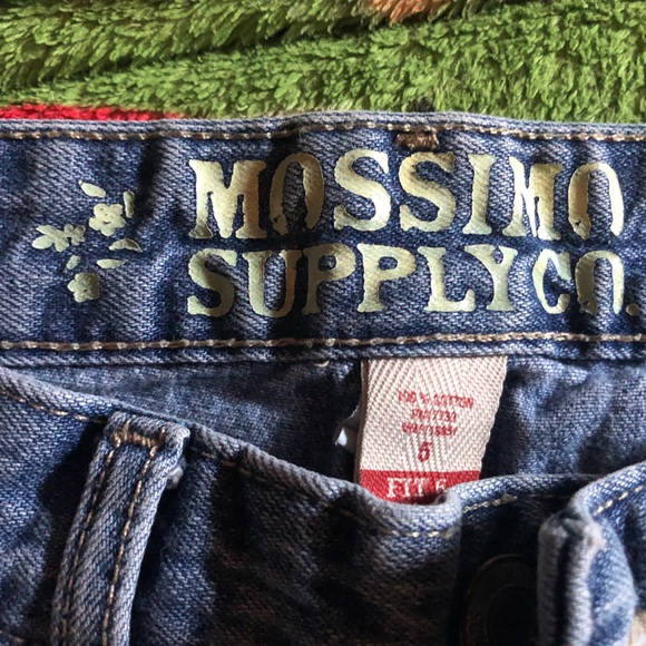 Mossimo - Picture 3 of 3